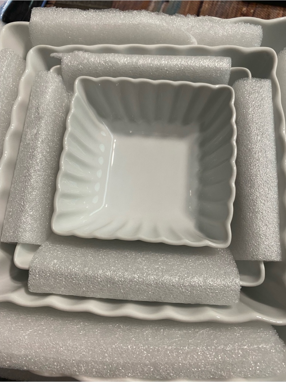 White Scalloped Square Ceramic Bowls Set